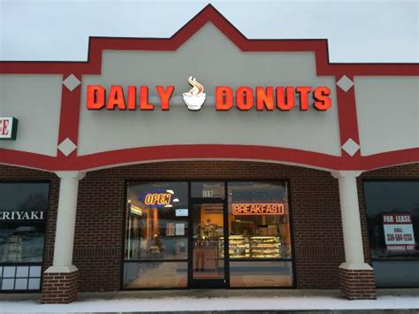 Daily donut - Donuts, Coffee & Tea, Sandwiches. Daily Donut, 9133 W Thunderbird Rd, Ste 107, Peoria, AZ 85381, 104 Photos, Mon - 5:00 am - 5:00 pm, Tue - 5:00 am - 5:00 pm, Wed - 5:00 am - 5:00 …